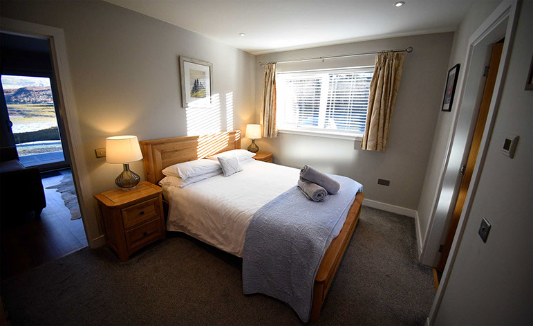 Scorr House self catering accommodation with king sized beds