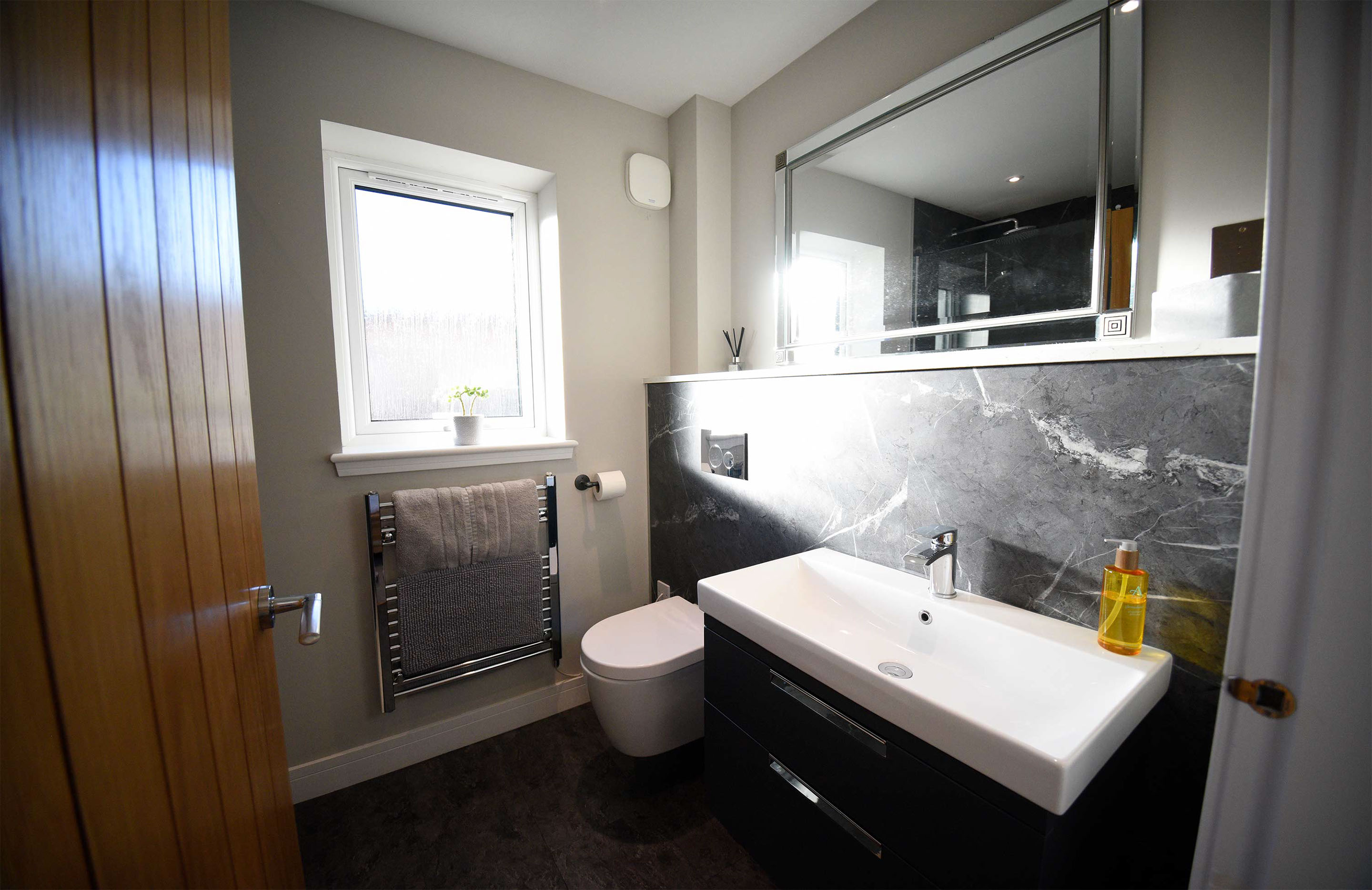 Scorr House contains en suite shower rooms and a selection of toiletries are also provided